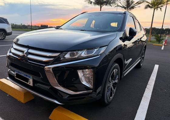 MITSUBISHI ECLIPSE CROSS 1.5 MIVEC TURBO GASOLINA HPE-S CVT MITSUBISHI ECLIPSE CROSS 1.5 MIVEC TURBO GASOLINA HPE-S CVT